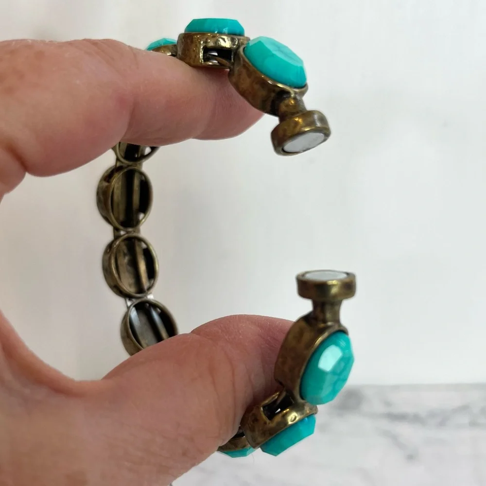 Chico’s Lindy Turquoise Colored Magnetic Clasp Bracelet